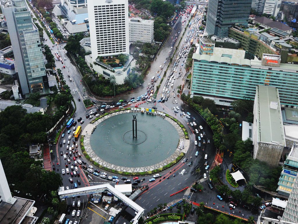 Hujan Lebat Disertai Petir akan Guyur Jakarta