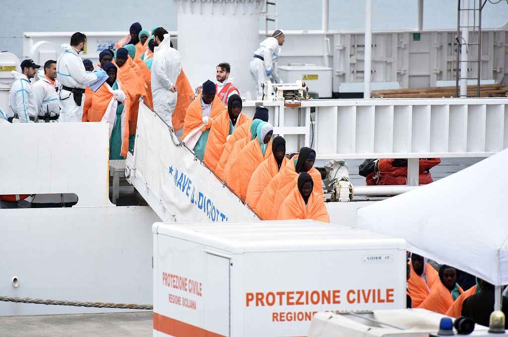 Salvini Sarankan Imigran Lihat Italia di Kartu Pos Saja