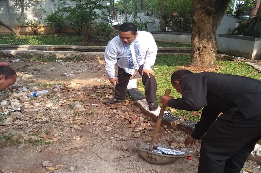 Kembali Bertugas, Wali Kota Tangerang Terkejut Sampah Berserakan