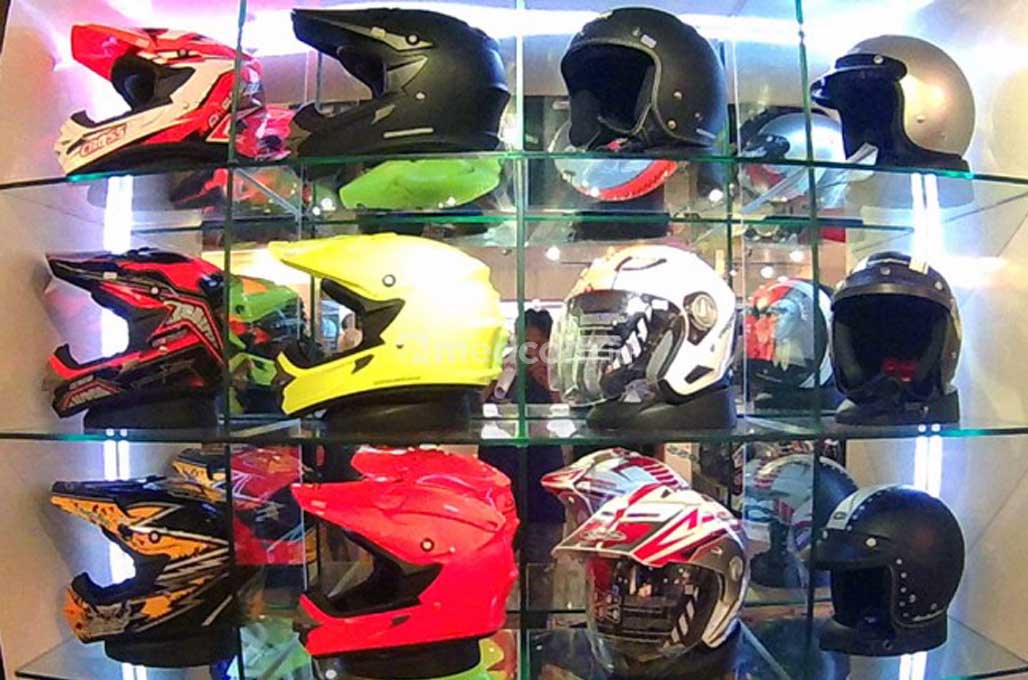 Tips Memilih Helm yang Aman dan Nyaman