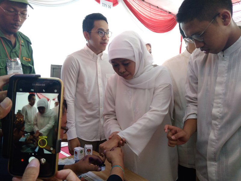 Khofifah Menang Mutlak di Kampungnya