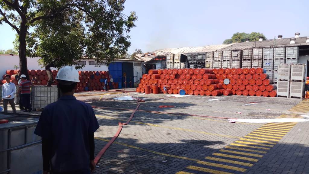 Gudang Bahan Kimia Terbakar di Sidoarjo