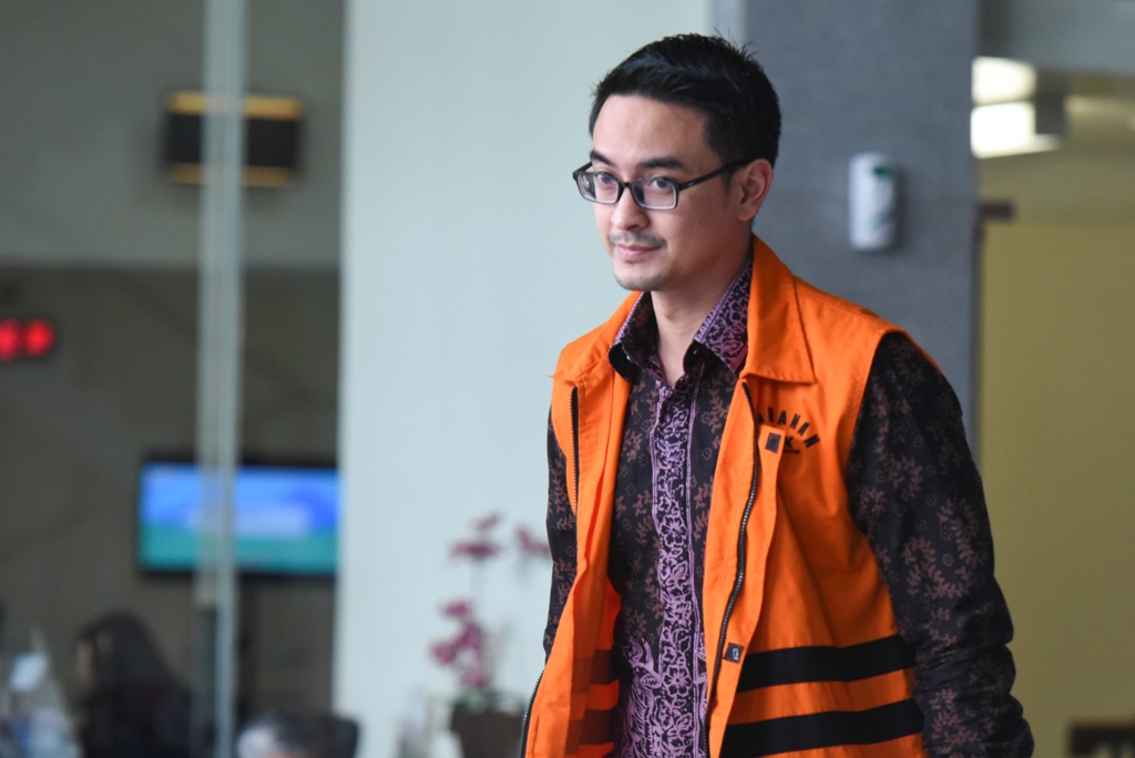 KPK Perpanjang Masa Penahanan Zumi Zola
