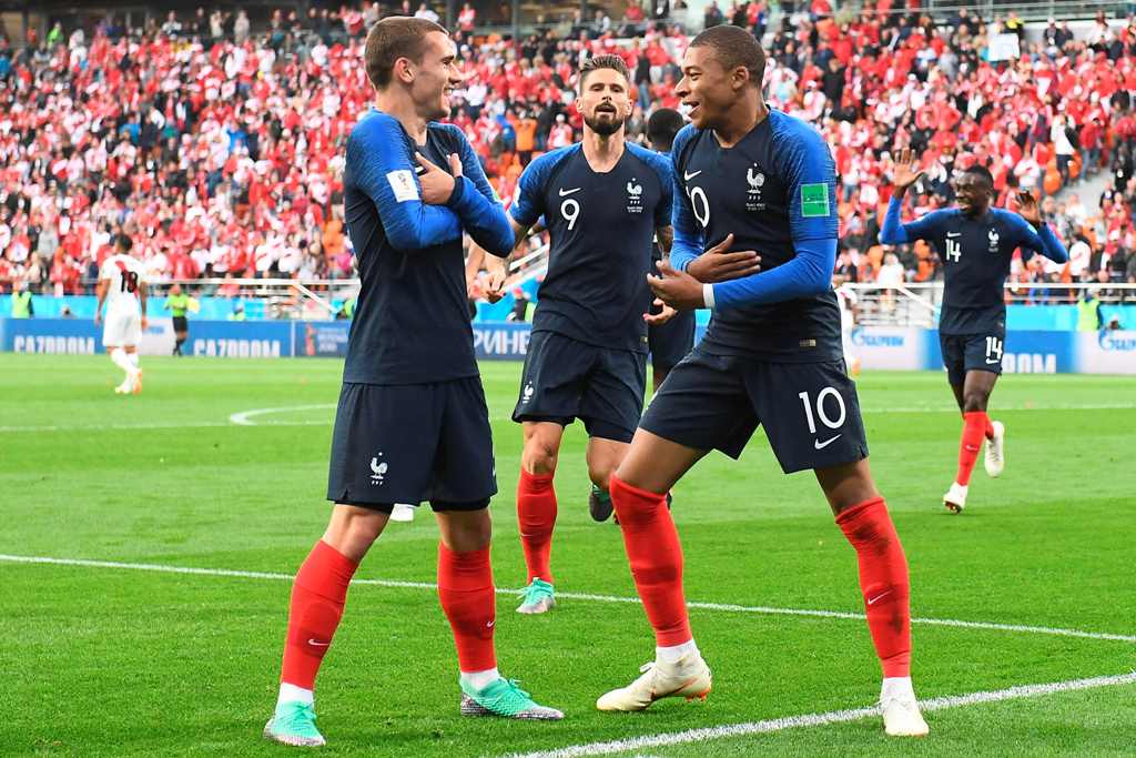 Bek Uruguay Kantongi Kekuatan Prancis