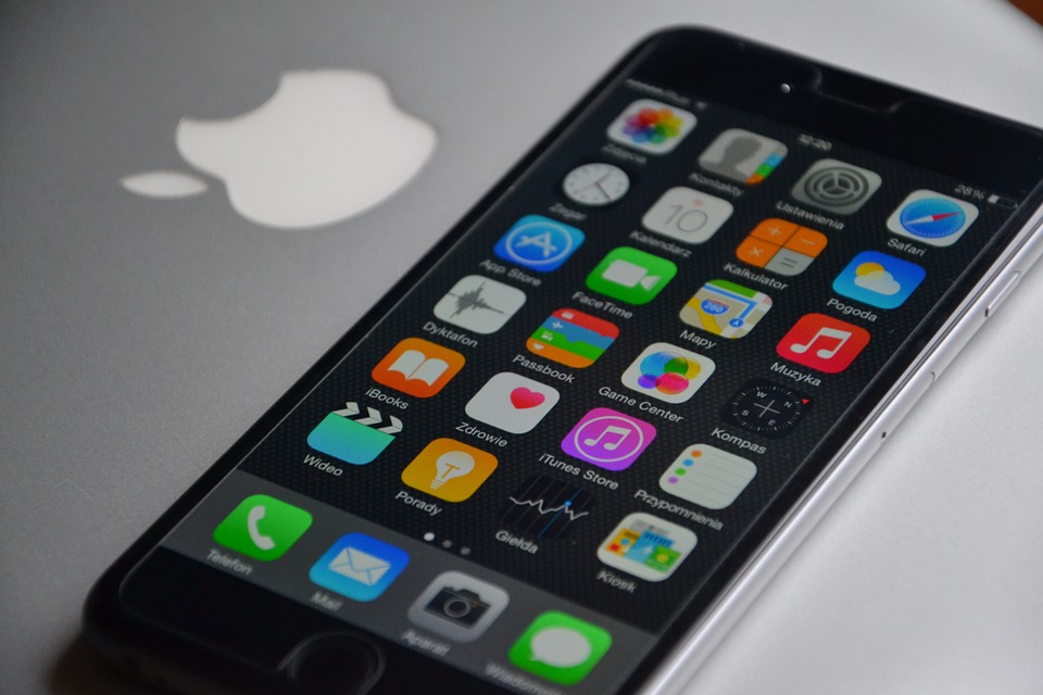 Apple Tidak Gunakan Modem Intel untuk iPhone 2020?