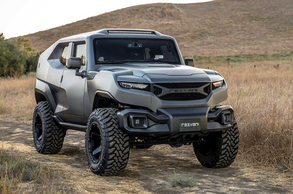 Chris Brown Pamer Mainan Baru Rezvani Tank