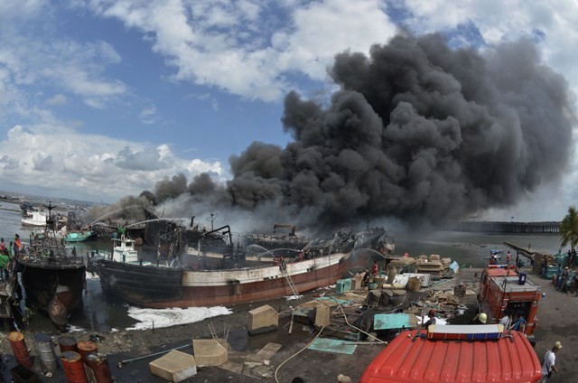 39 Fishing Boats Burned in Benoa Port Fire