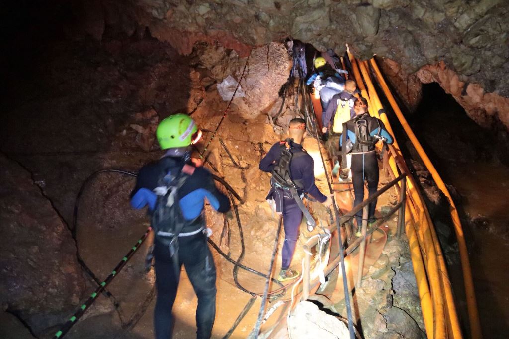 Bocah ke-8 Berhasil Dikeluarkan dari Gua Thailand