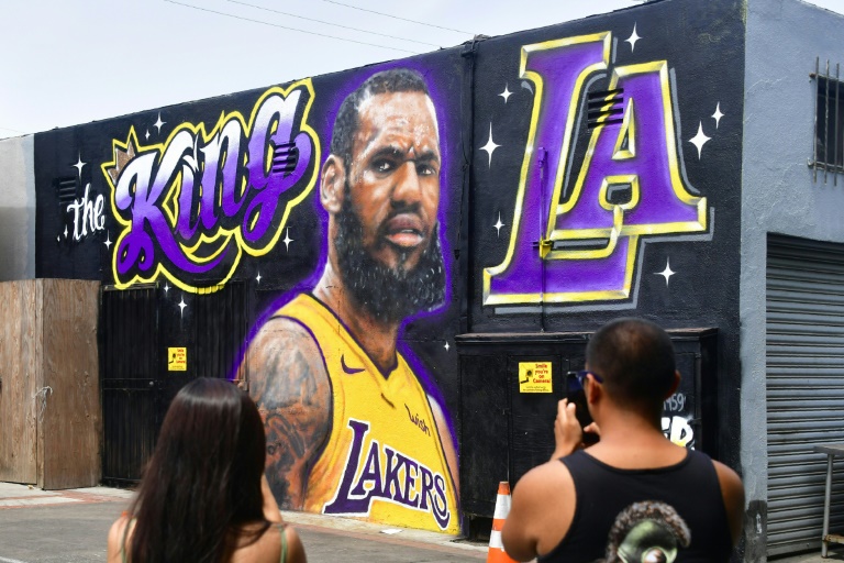LeBron Signs Lakers NBA Deal for Four Years at $154 Million