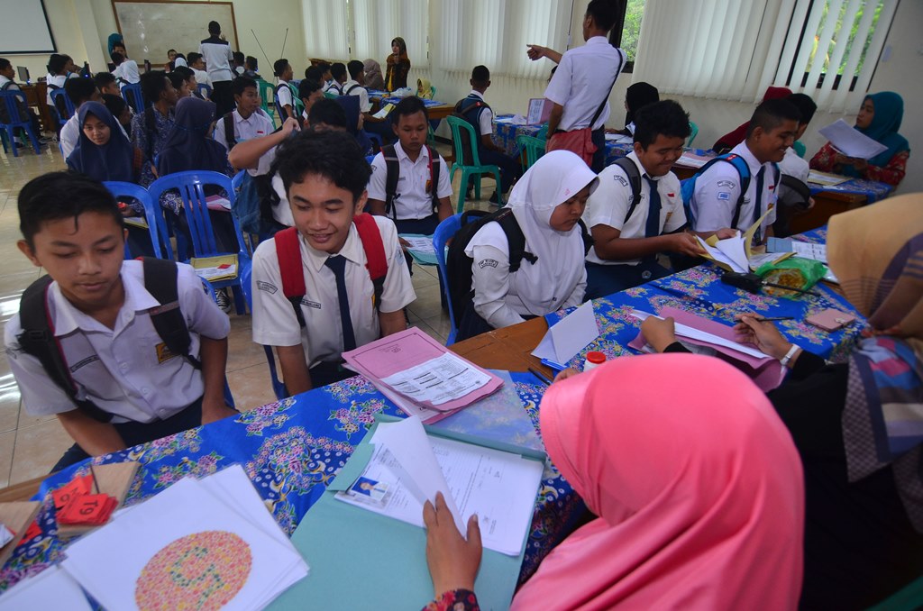 Sekolah Gratis Masih Banyak Dinikmati Masyarakat Menengah Atas