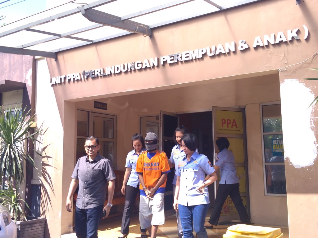 Suami Jual Istri untuk Bayar Utang
