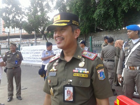 DKI akan Tertibkan PKL Liar di Monas