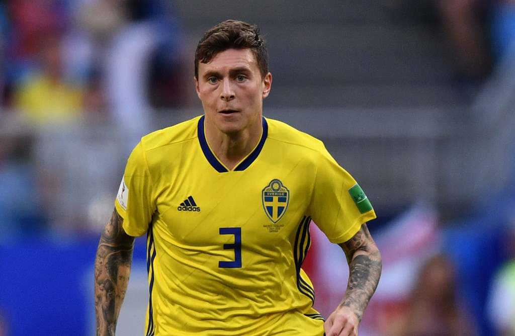 Benfica Ingin Pinjam Lindelof