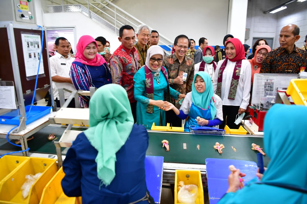 Cegah Kanker Serviks, Ribuan Pekerja Perempuan Tes IVA