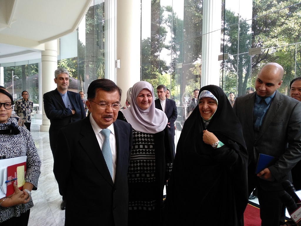 Kalla Welcomes Iran's Vice President