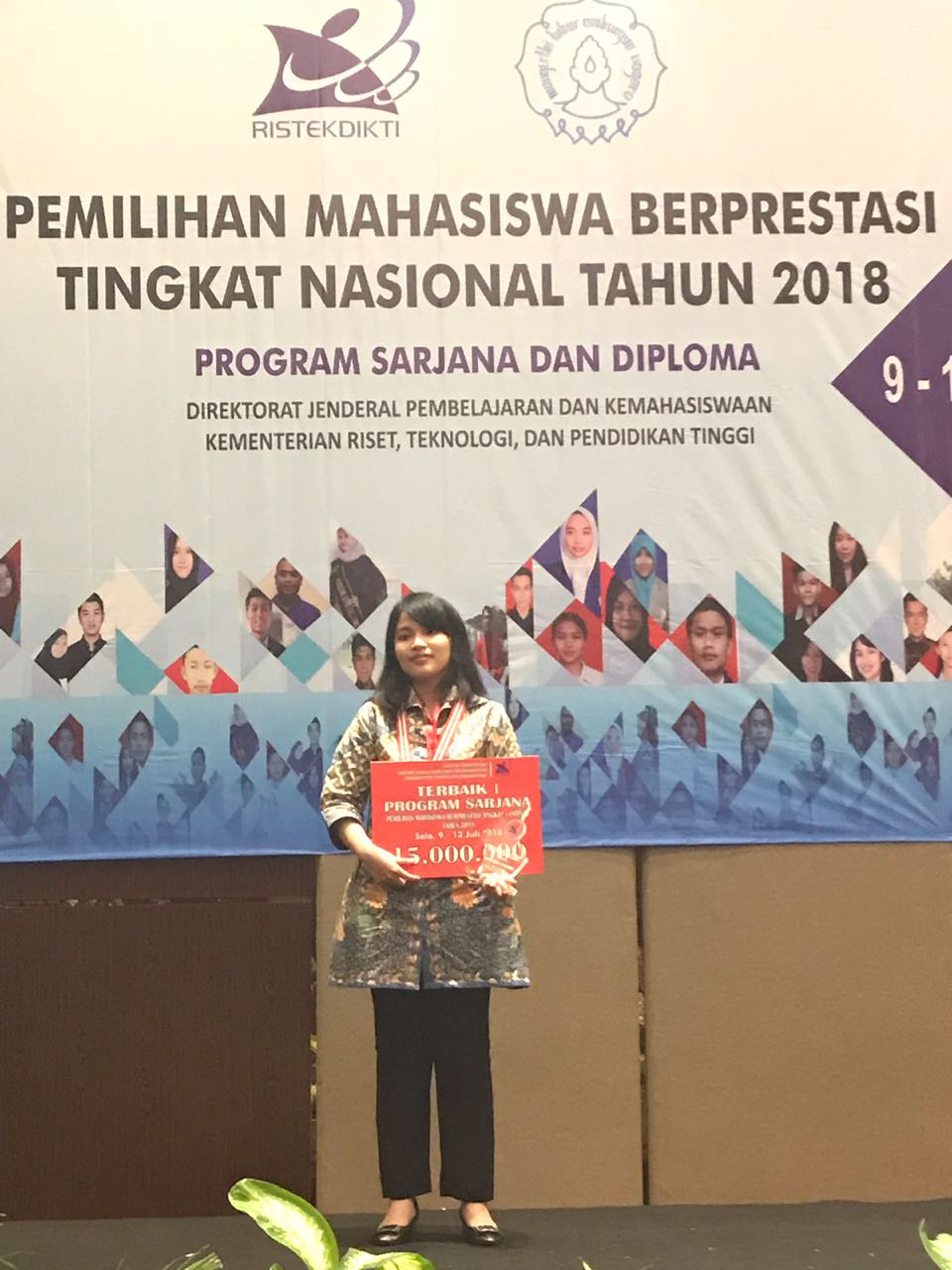 Angkat Fenomena Renternir, Mahasiswa UI Juarai Pilmapres Nasional