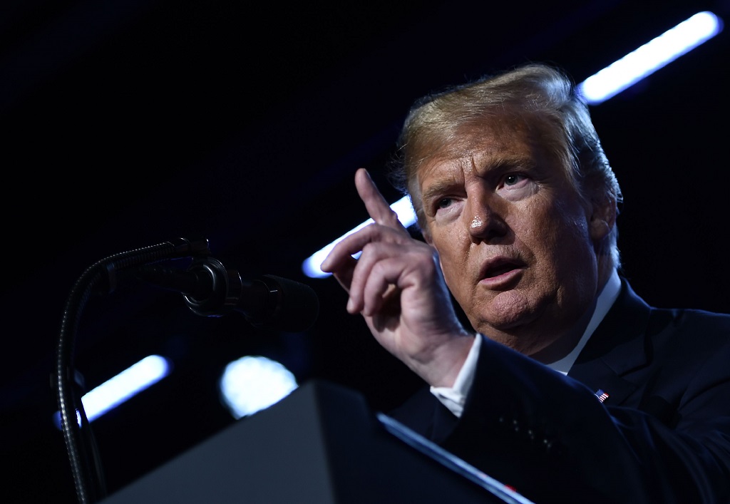 Donald Trump Kehilangan 300 Ribu Pengikut