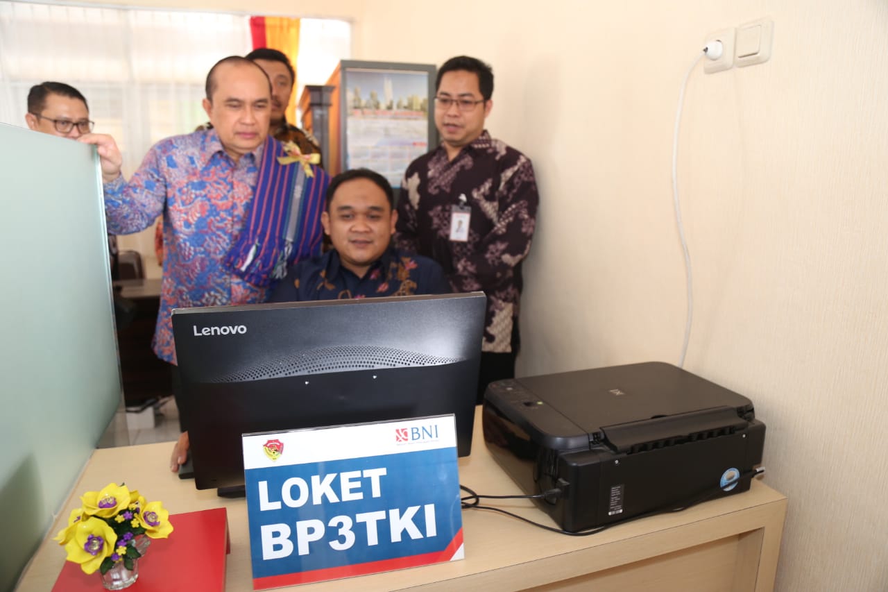 Kemenaker Tinjau Pelayanan Pekerja Migran di LTSA NTT