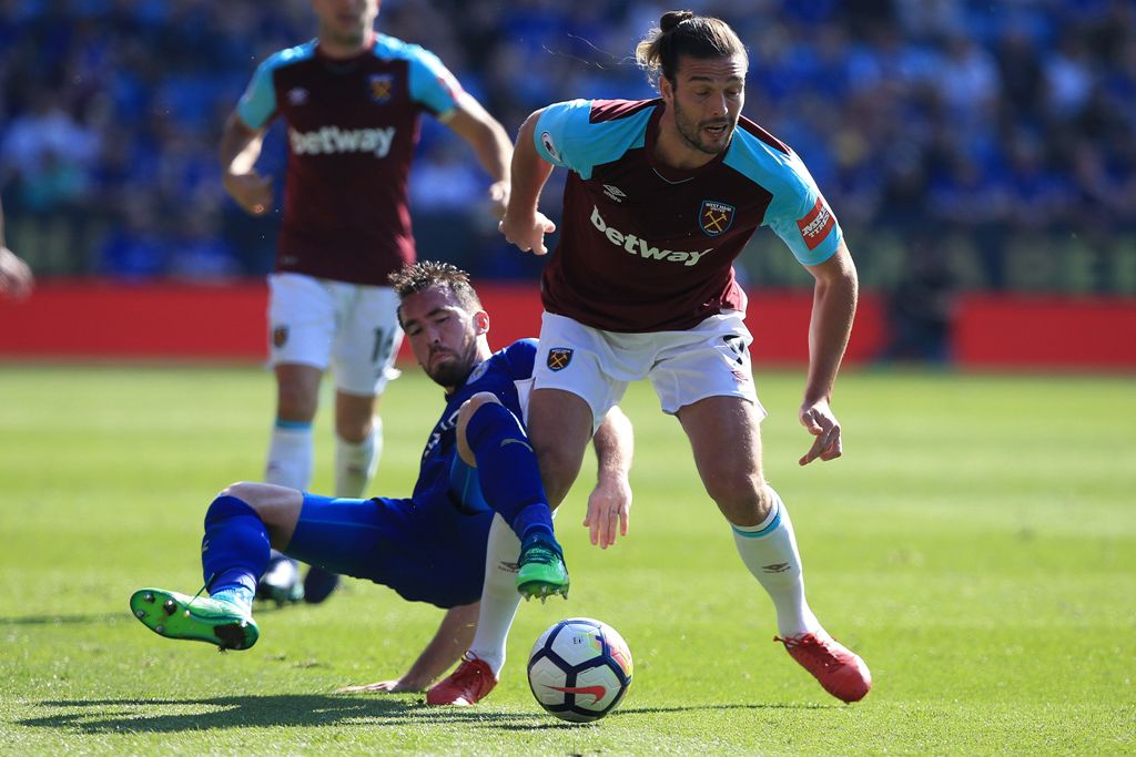 West Ham Kehilangan Andy Carroll Tiga Bulan