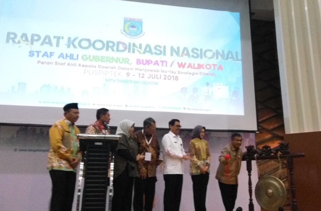 Pentingnya Peran Staf Ahli dalam Pembuatan Kebijakan Daerah