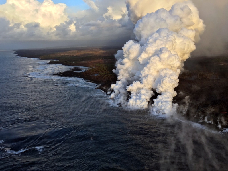 Bom Lava Gunung Kilauea Lukai 23 Turis di Hawaii