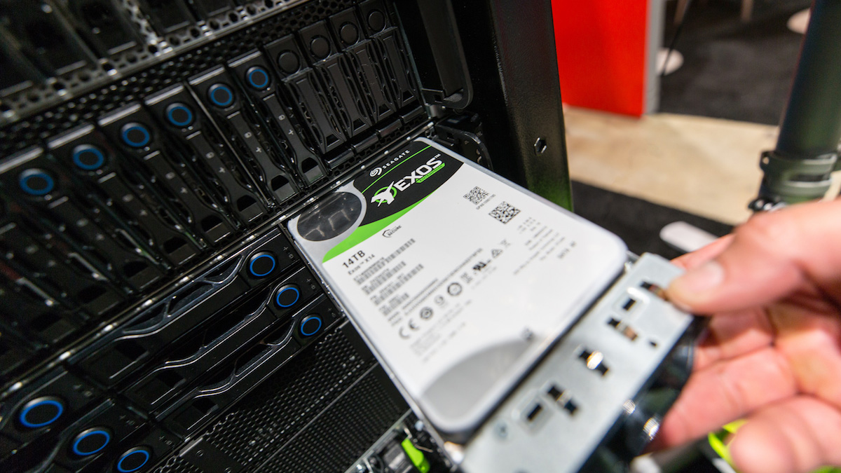 Strategi Seagate Bersaing di Segmen Penyimpanan Data Enterprise