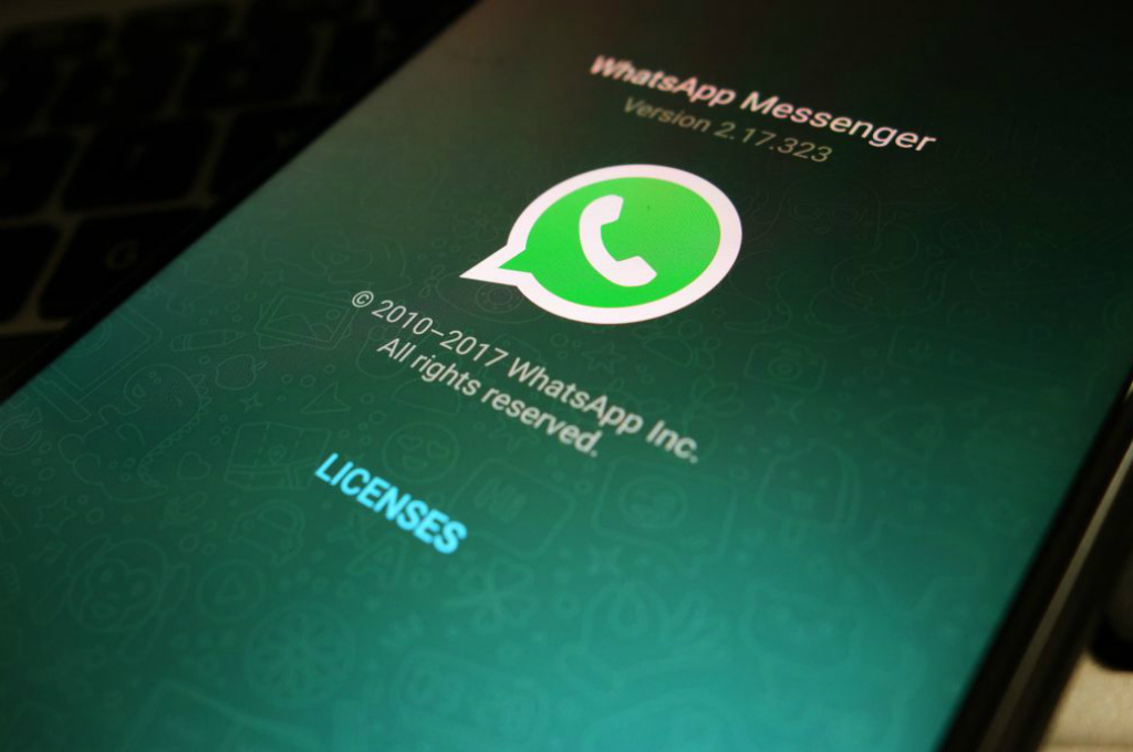WhatsApp Mulai Uji Coba Stiker