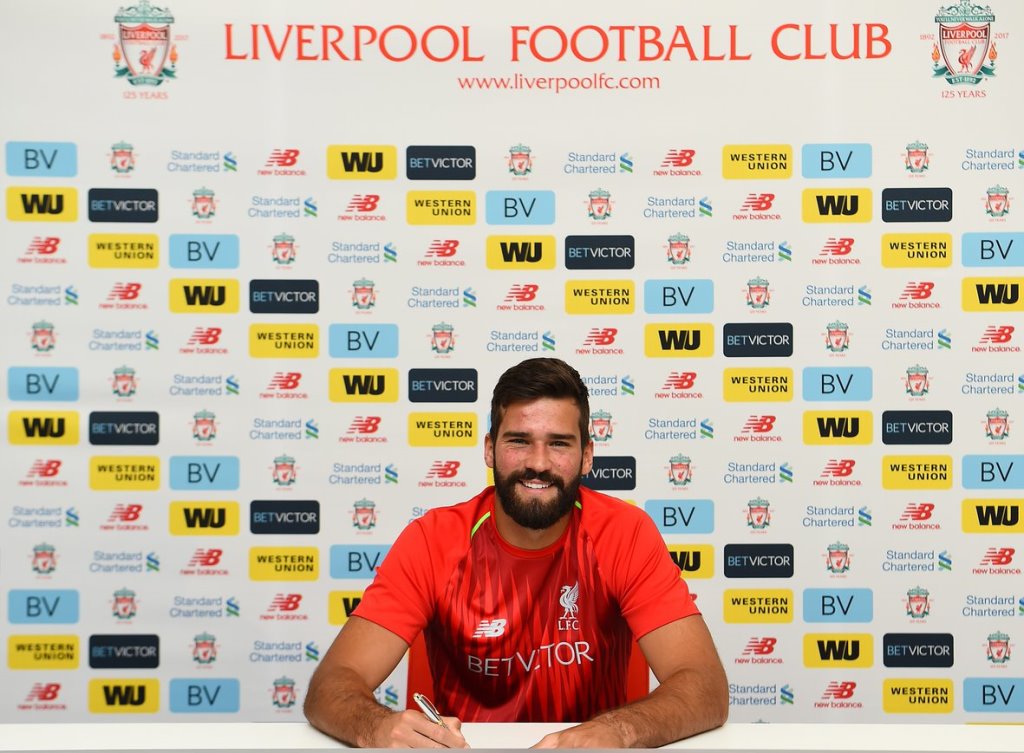 Liverpool Resmi Dapatkan Alisson Becker
