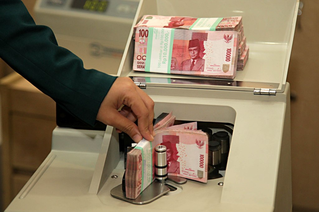 Rupiah Tembus Rp14.530/USD