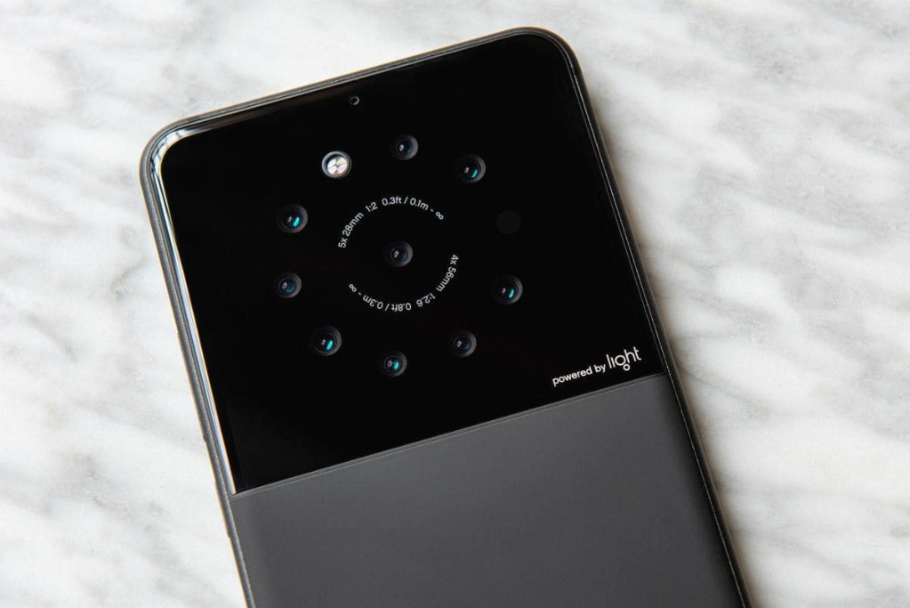 SoftBank dan Leica Investasi Rp1,7 Triliun untuk Light