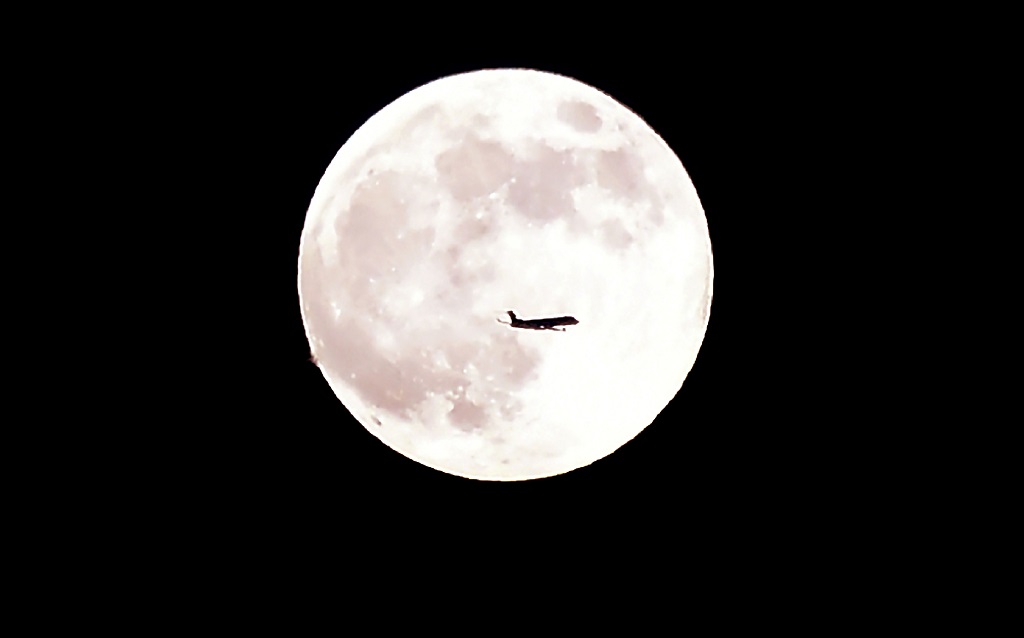 NASA Ingin Buat Stasiun Luar Angkasa di Bulan?