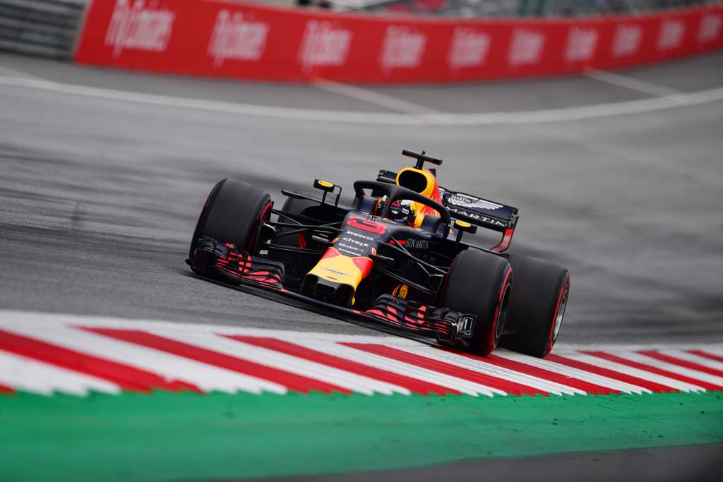 Unggul Tipis dari Hamilton, Ricciardo Tercepat pada FP1 GP Jerman