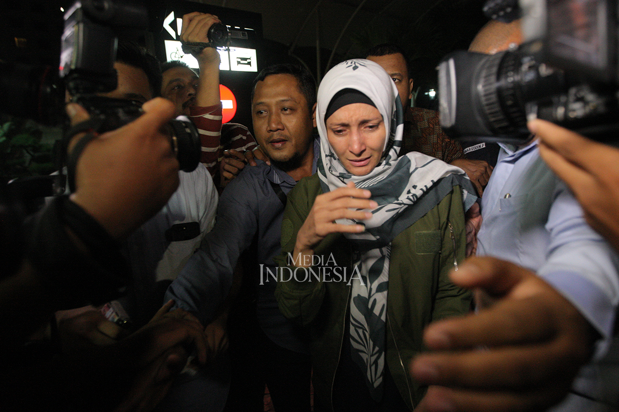 Inneke Bungkam Usai Diperiksa KPK