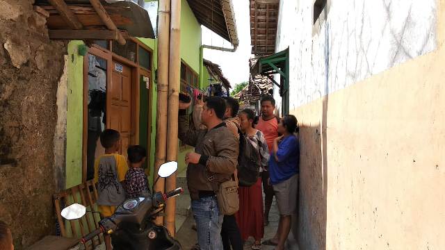 Densus 88 Angkut Buku dari Rumah Terduga Teroris di Pemalang
