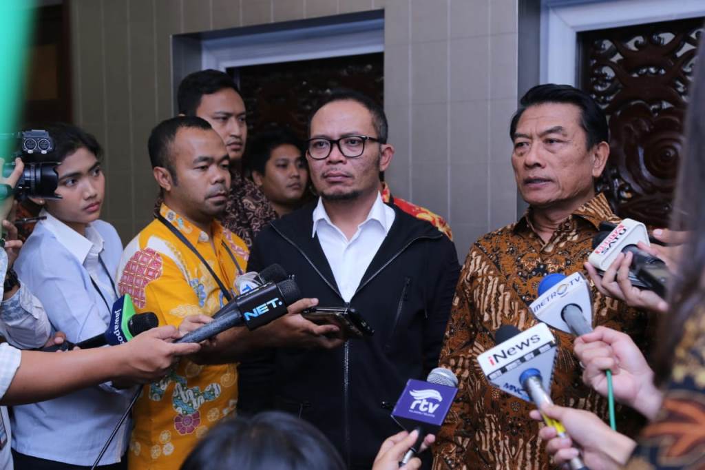 Menaker Tegaskan Isu Serbuan TKA di Morowali Tidak Benar
