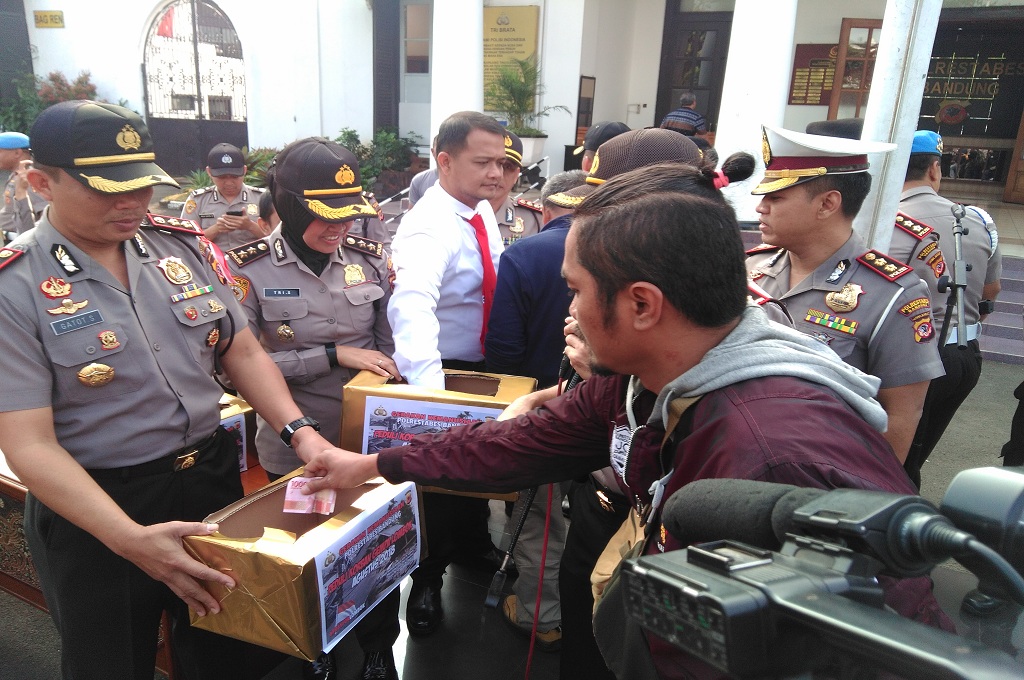 Polisi Galang Dana dari Pemohon SIM untuk Korban Gempa