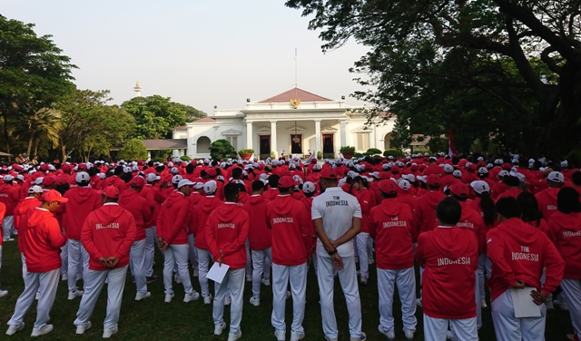 Jokowi Receives Indonesian Contingent for 2018 Asian Games