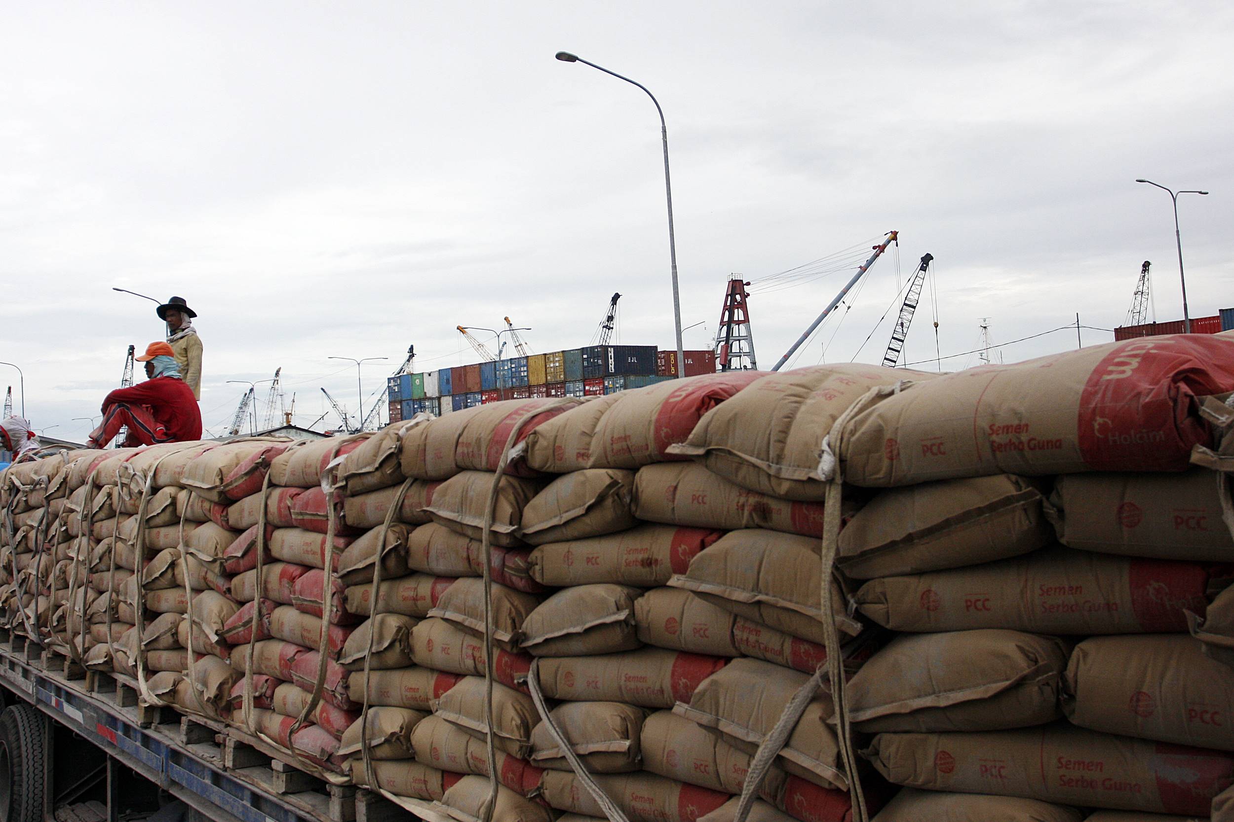 Kenaikan Beban Penjualan, Laba Semen Indonesia Turun 11%