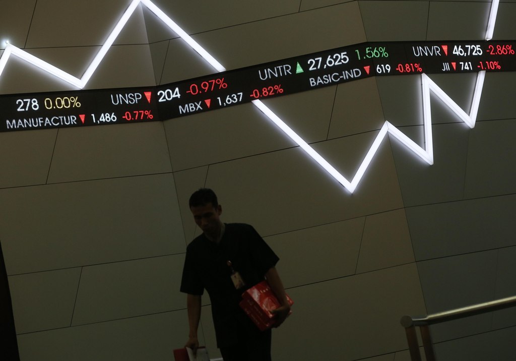 IHSG Siang Masih Tertahan di Area Negatif