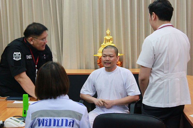 Biksu Jet Set Thailand Divonis Penjara 114 Tahun