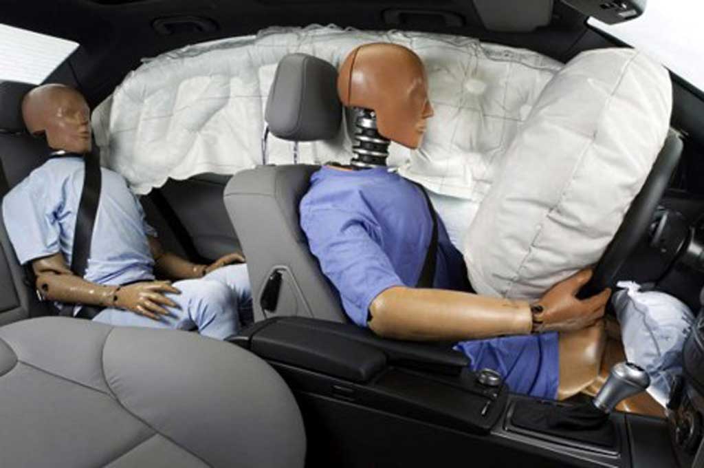 Lakukan Hal Ini saat Terjadi Tabrakan dan <i>Airbag</i> Mengembang