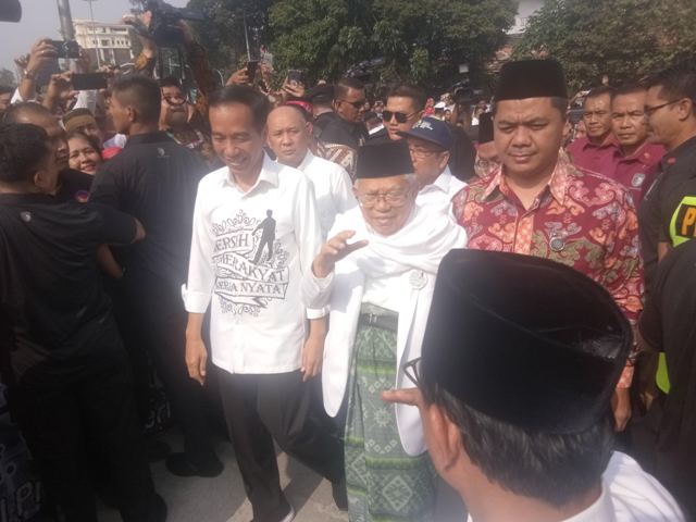 Jokowi-Ma'ruf Disambut Selawat di Gedong Joang