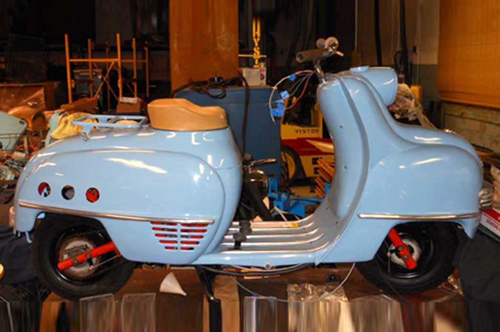 Nostalgia Skuter Terrot Klasik Era 1950-an