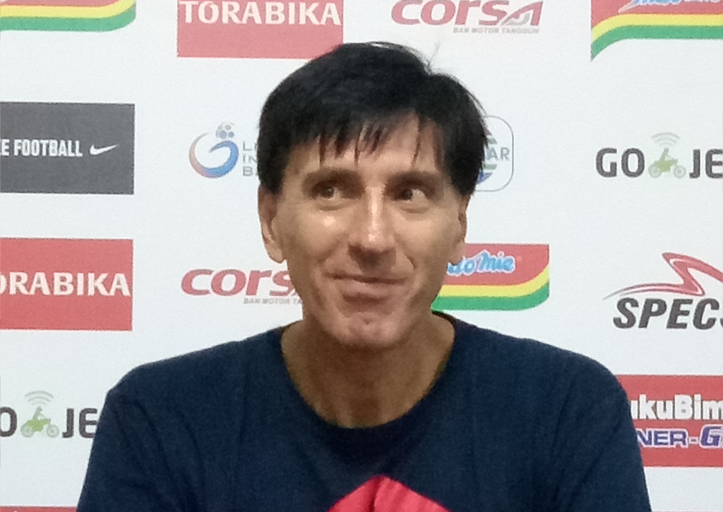 Milan Petrovic Minta Maaf kepada Seluruh Aremania