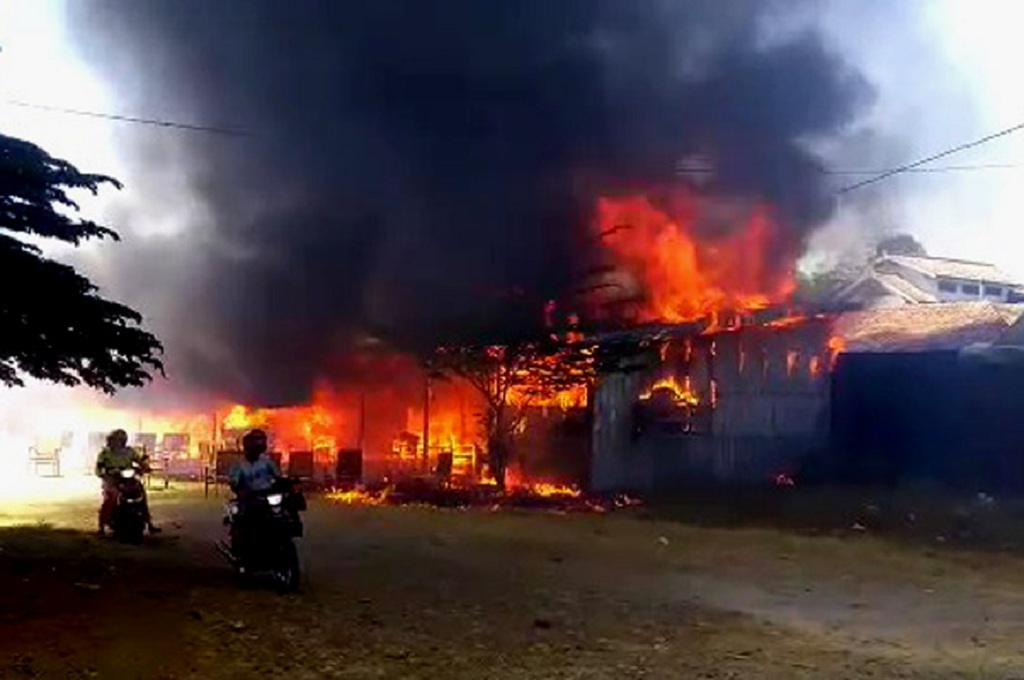 Gudang Mebel Milik Pengusaha Asing Hangus Terbakar
