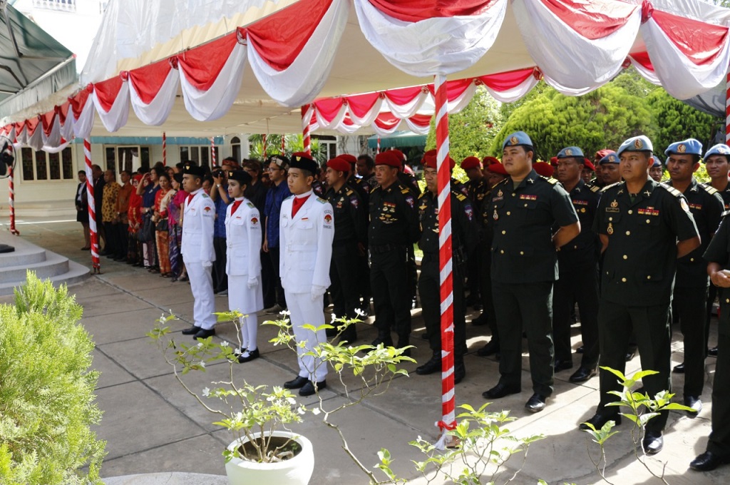 Hasil gambar untuk Tentara 911 dan Polisi Nasional Kamboja Turut Gelorakan Semangat Merah Putih