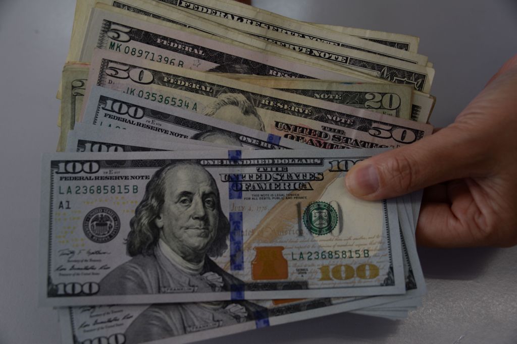 Dolar AS Terpuruk
