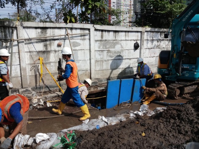 Kerangka Skybridge Tanah Abang Mulai Terpasang