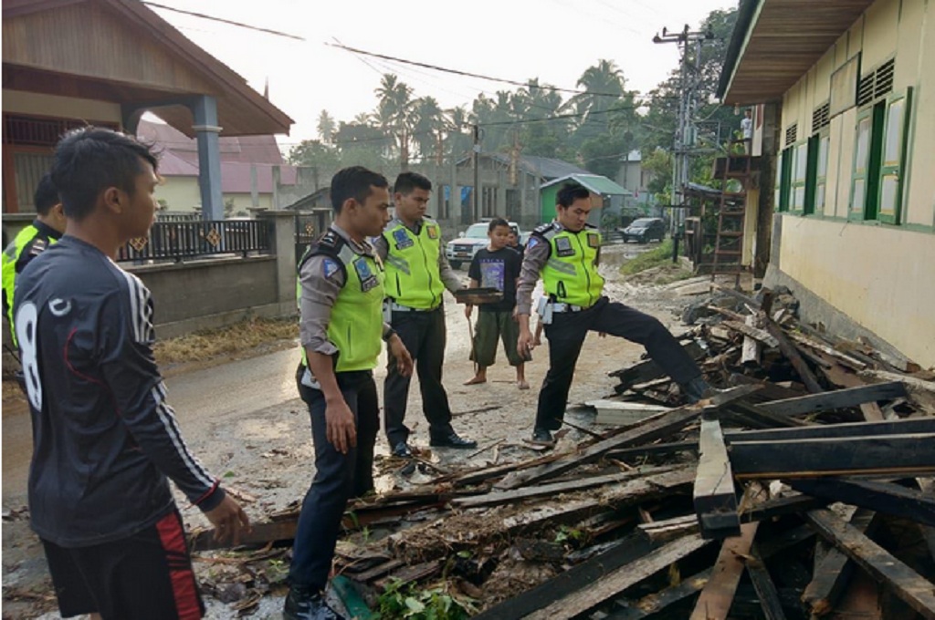 banjir bandang