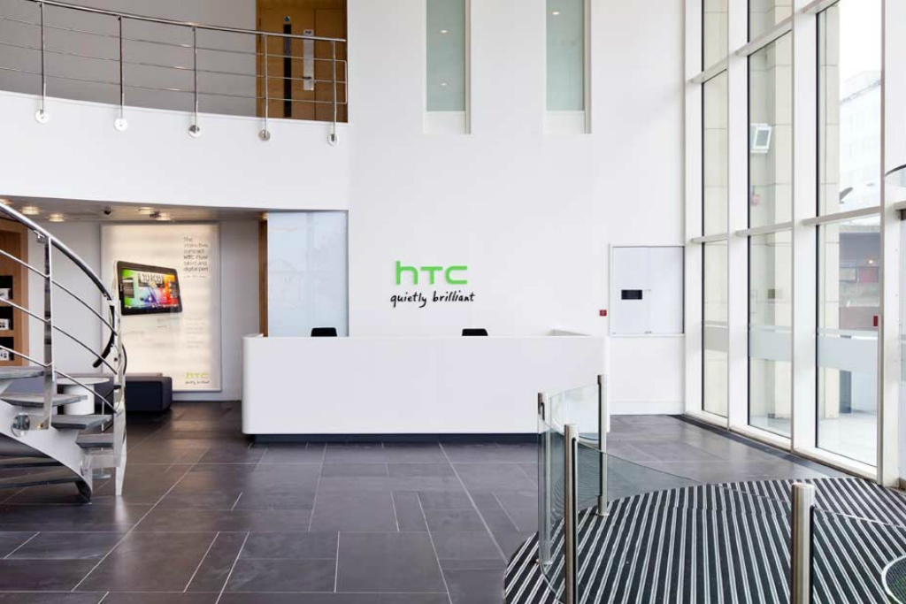 Pendapatan HTC Terus Turun